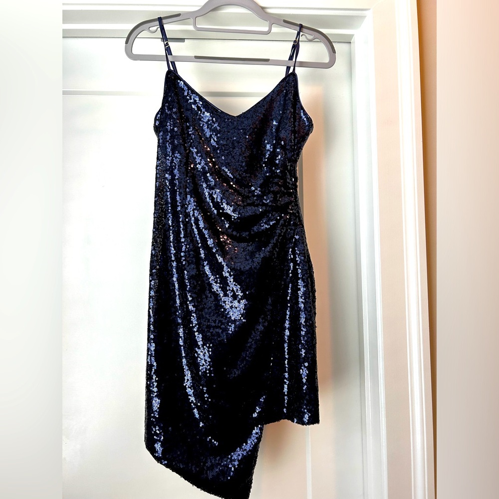 Lulu’s navy blue sequined dress